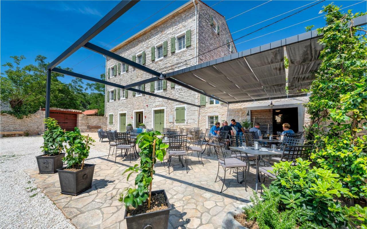 Отель Relais And Wine San Tommaso (Adults Only) Бале Экстерьер фото